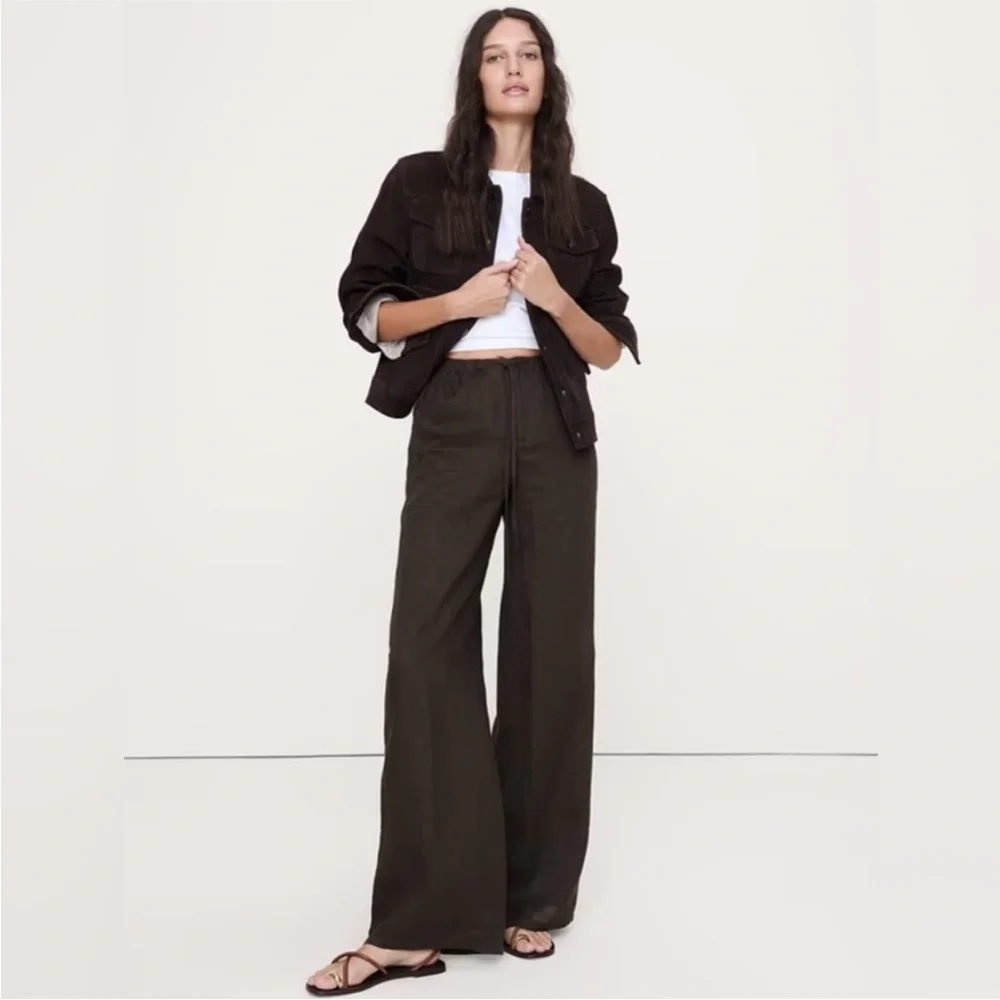 NWT! Banana Republic Studio Wide-Leg Drawstring Pant in Linen 🖤